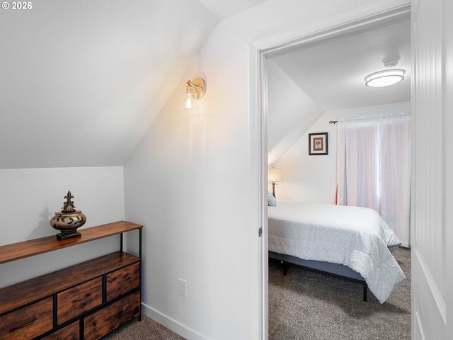 1677 E MAIN St, Hillsboro, OR 97123