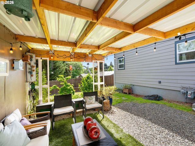 1677 E MAIN St, Hillsboro, OR 97123