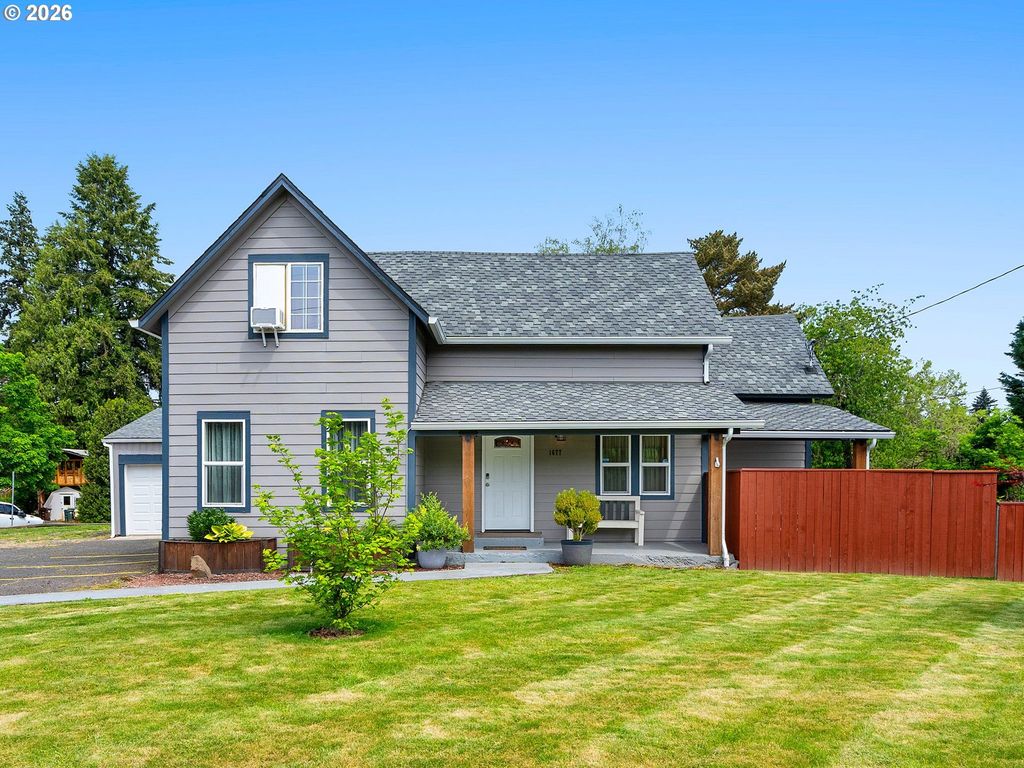 1677 E MAIN St, Hillsboro, OR 97123