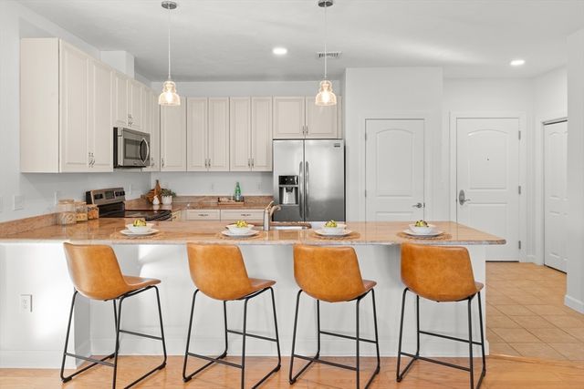 360 Andover Street 2302, Danvers, MA 01923