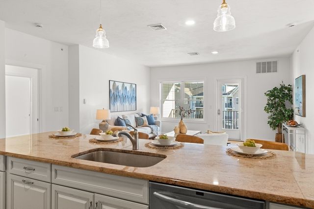 360 Andover Street 2302, Danvers, MA 01923