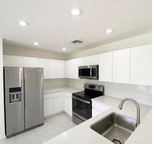 10533 Mendocino Lane, Boca Raton, FL 33428