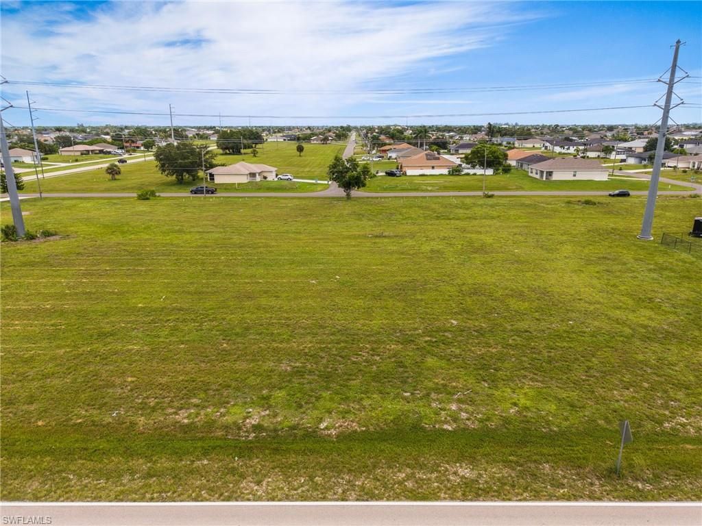 711 El Dorado BLVD N, CAPE CORAL, FL 33993 — photo 2
