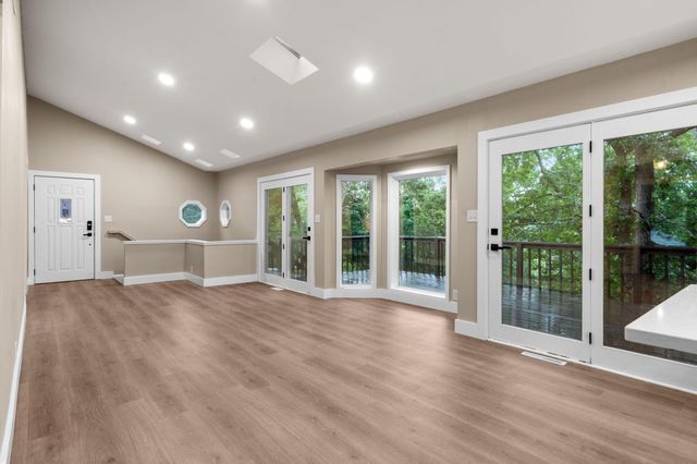 144 Santana Circle, Reeds Spring, MO 65737