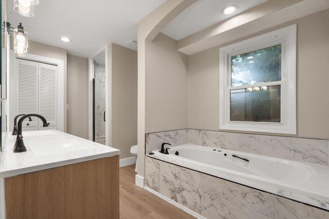 144 Santana Circle, Reeds Spring, MO 65737