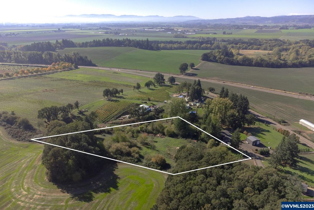 Image 1 of property listing at 3406 SE Amity-Dayton Hwy, Amity, OR 97101