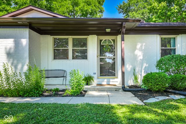 7026 Harmon Court, Indianapolis, IN 46227