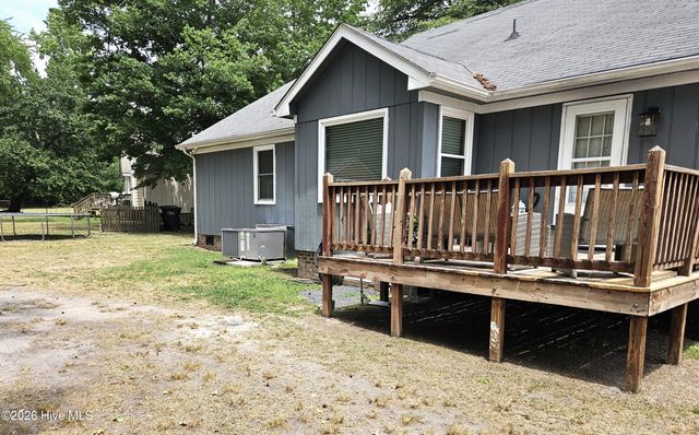 1000 Strawbush Road, Rocky Mount, NC 27804