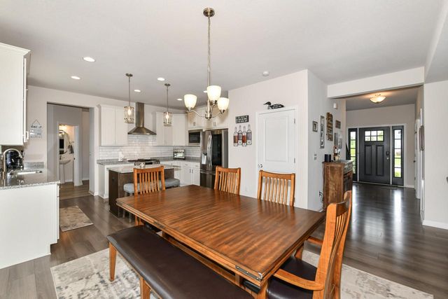 N50W19665 Tamarind WAY, Menomonee Falls, WI 53051