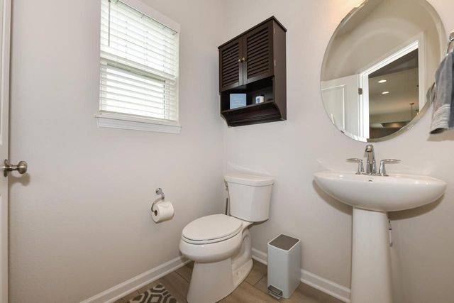 N50W19665 Tamarind WAY, Menomonee Falls, WI 53051