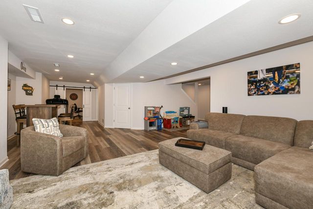 N50W19665 Tamarind WAY, Menomonee Falls, WI 53051