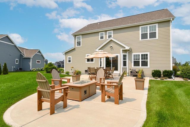 N50W19665 Tamarind WAY, Menomonee Falls, WI 53051