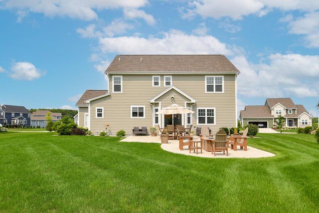 N50W19665 Tamarind WAY, Menomonee Falls, WI 53051