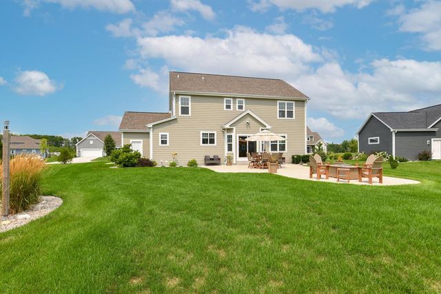 N50W19665 Tamarind WAY, Menomonee Falls, WI 53051