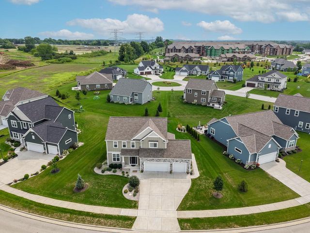 N50W19665 Tamarind WAY, Menomonee Falls, WI 53051