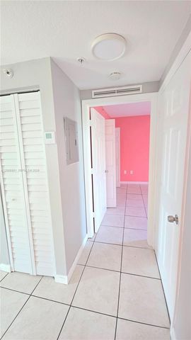 328 NW 12th Avenue 12, Miami, FL 33128