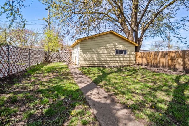 12532 S Throop Street, Calumet Park, IL 60827