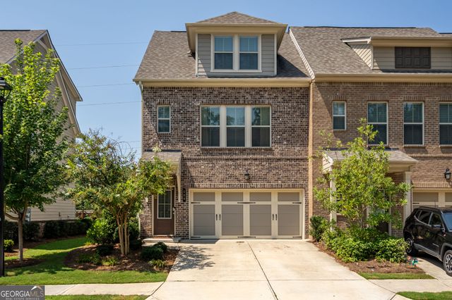 290 Mahone Drive, Lilburn, GA 30047