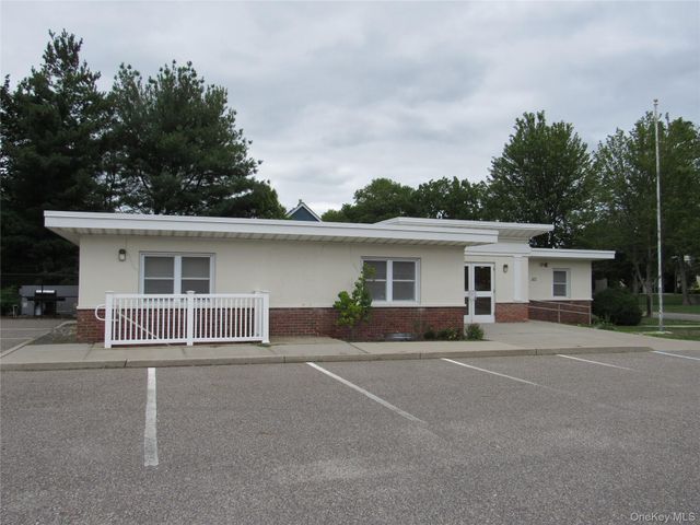 201 Howell Avenue, Riverhead, NY 11901