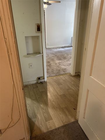 2922 Brandon Street, Dallas, TX 75211