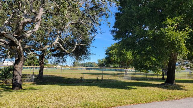 1353 Westover Street 101, Melbourne, FL 32935