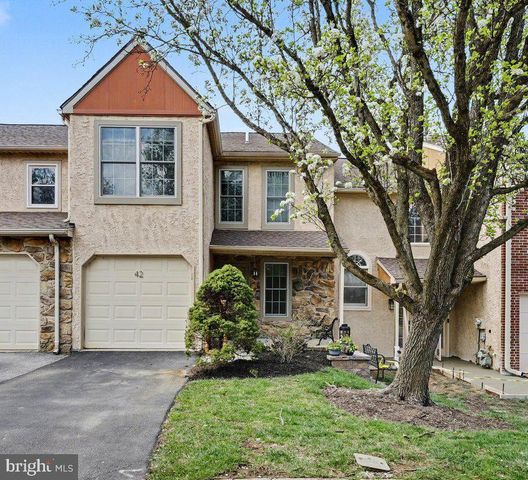 42 WHITE PINE COURT, Lafayette Hill, PA 19444