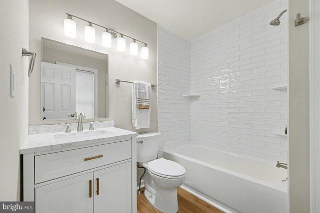 42 WHITE PINE COURT, Lafayette Hill, PA 19444