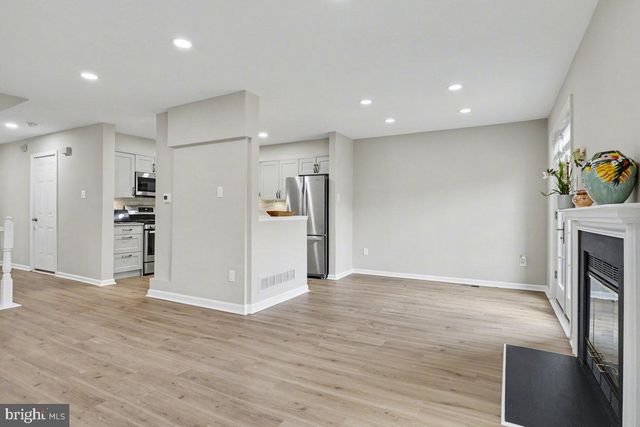 42 WHITE PINE COURT, Lafayette Hill, PA 19444