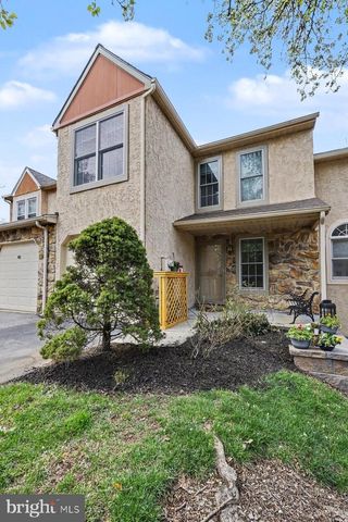 42 WHITE PINE COURT, Lafayette Hill, PA 19444