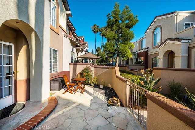 57 Santa Barbara Court, Lake Forest, CA 92610