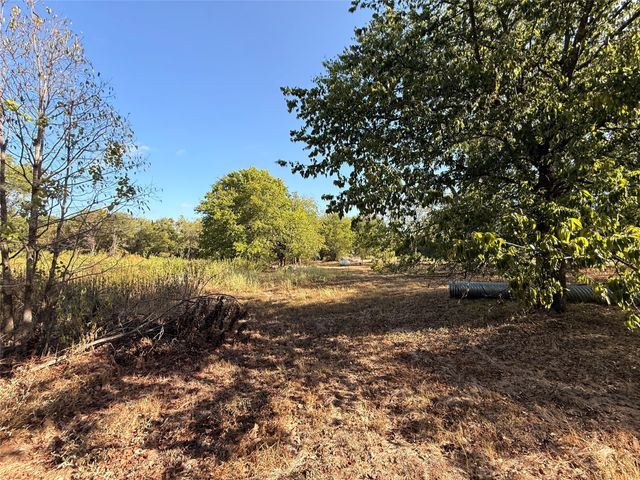519 N Barron Road, Covington, TX 76636