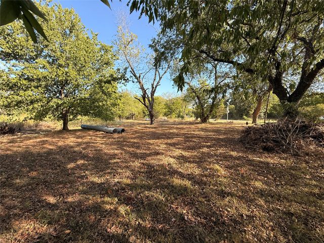 519 N Barron Road, Covington, TX 76636