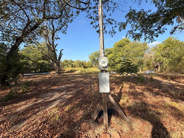 519 N Barron Road, Covington, TX 76636