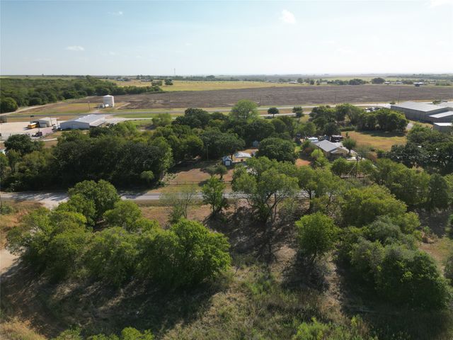 519 N Barron Road, Covington, TX 76636