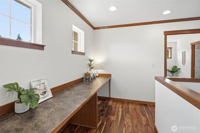 16033 119th Place NE, Bothell, WA 98011