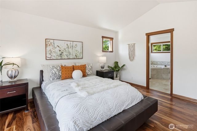 16033 119th Place NE, Bothell, WA 98011