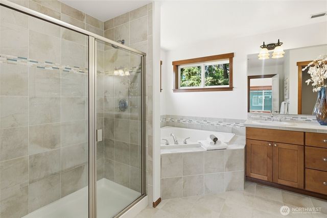 16033 119th Place NE, Bothell, WA 98011