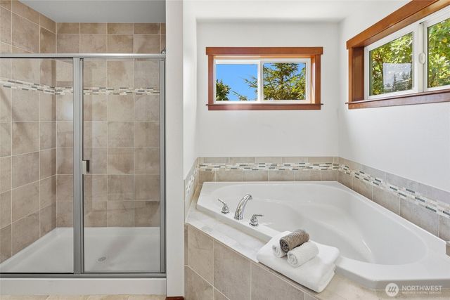 16033 119th Place NE, Bothell, WA 98011
