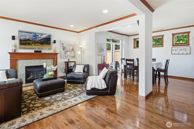16033 119th Place NE, Bothell, WA 98011