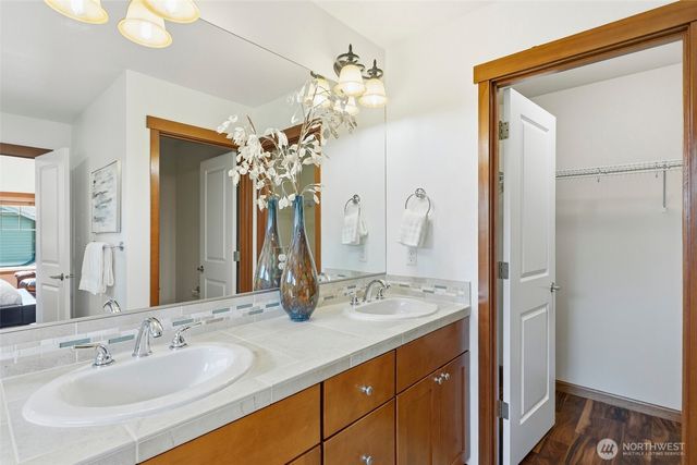 16033 119th Place NE, Bothell, WA 98011