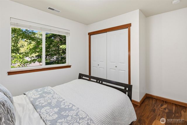 16033 119th Place NE, Bothell, WA 98011