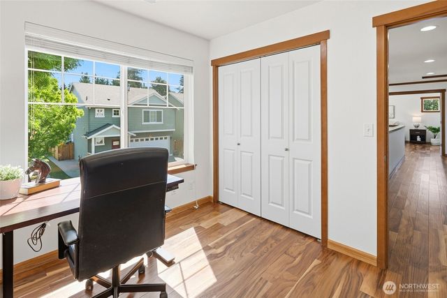 16033 119th Place NE, Bothell, WA 98011