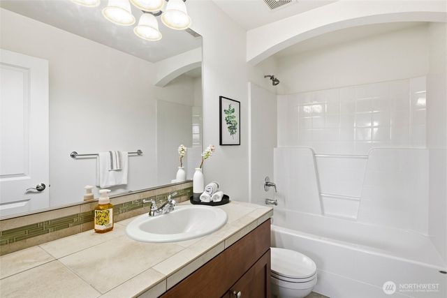 16033 119th Place NE, Bothell, WA 98011