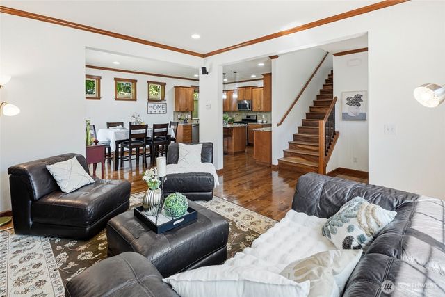 16033 119th Place NE, Bothell, WA 98011