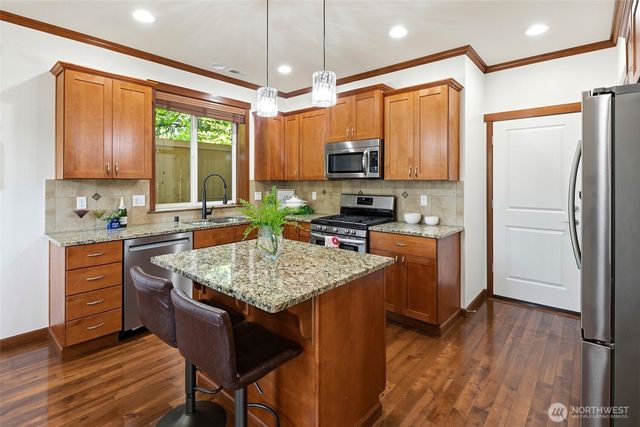 16033 119th Place NE, Bothell, WA 98011