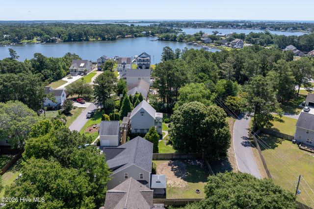 211 Derby Downs Drive, Sneads Ferry, NC 28460