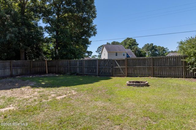 211 Derby Downs Drive, Sneads Ferry, NC 28460
