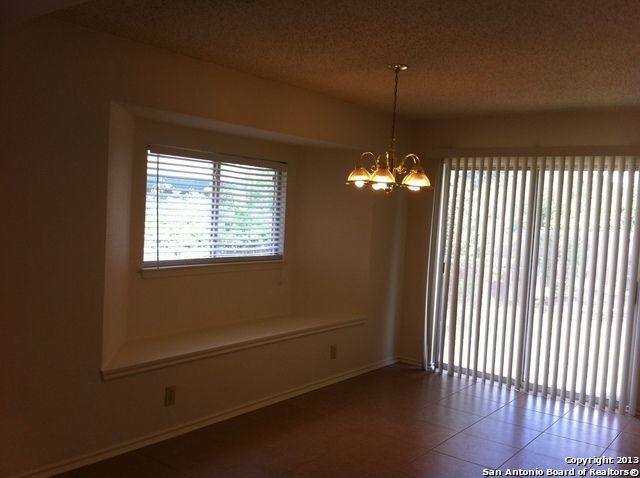 2314 FOX MEADOW DR, San Antonio, TX 78251