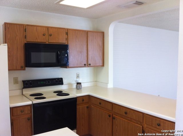 2314 FOX MEADOW DR, San Antonio, TX 78251