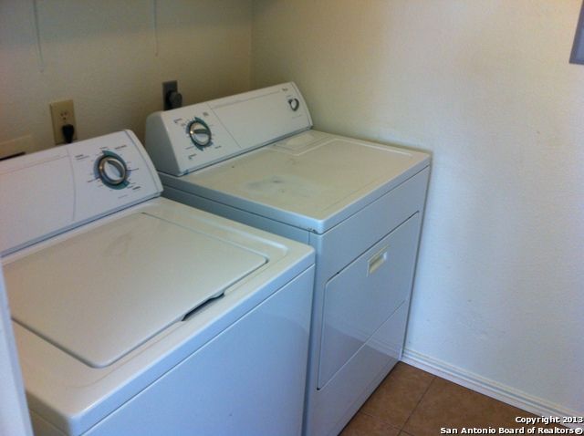 2314 FOX MEADOW DR, San Antonio, TX 78251